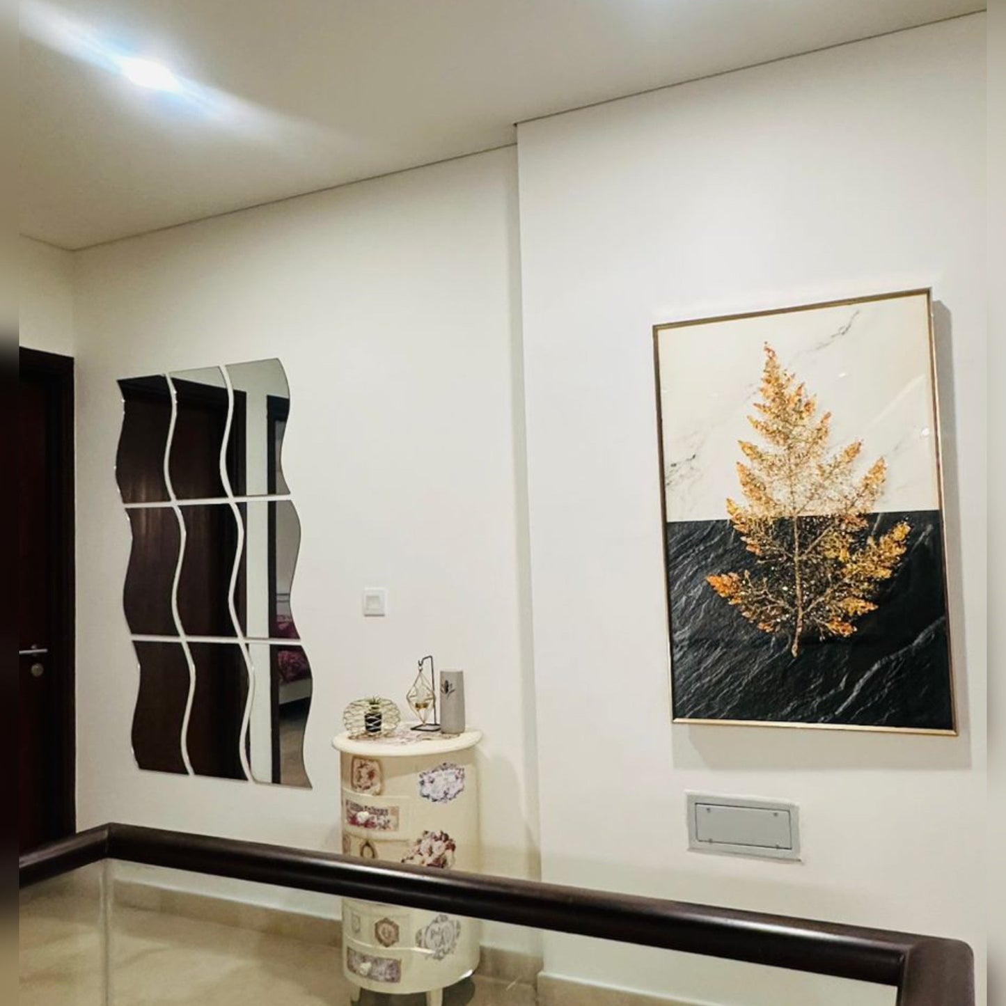 Modern Wavy Wall Mirror Set Decorative Wall Mounted Mirror for Living Room, Bedroom & Hallway