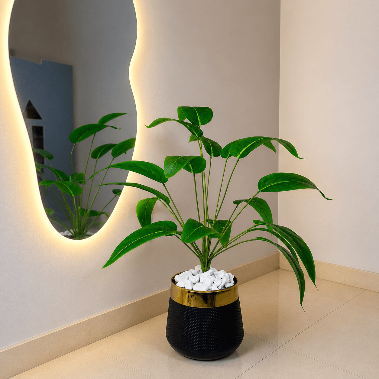 18 leaf Bird of Paradise plant with Grp planter